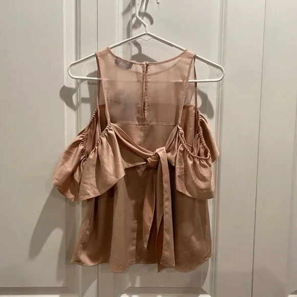 🎉 HOST PICK 🎉 Bebe Ruffle Short Sleeve Cold Shoulder Satin Top Size 12 NWT - Picture 5 of 11
